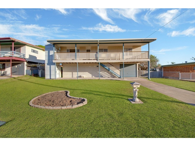 19 PASHLEY STREET, Clinton QLD 4680