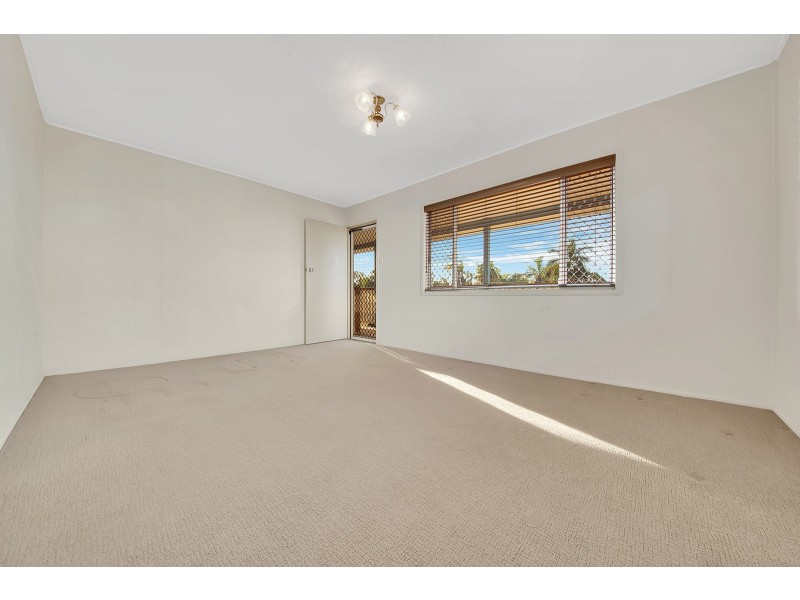 19 PASHLEY STREET, Clinton QLD 4680