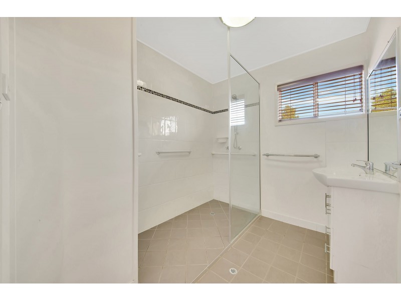 19 PASHLEY STREET, Clinton QLD 4680