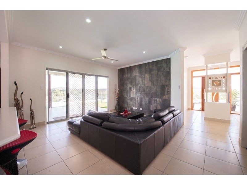 13 SCORPIUS PLACE, Telina QLD 4680