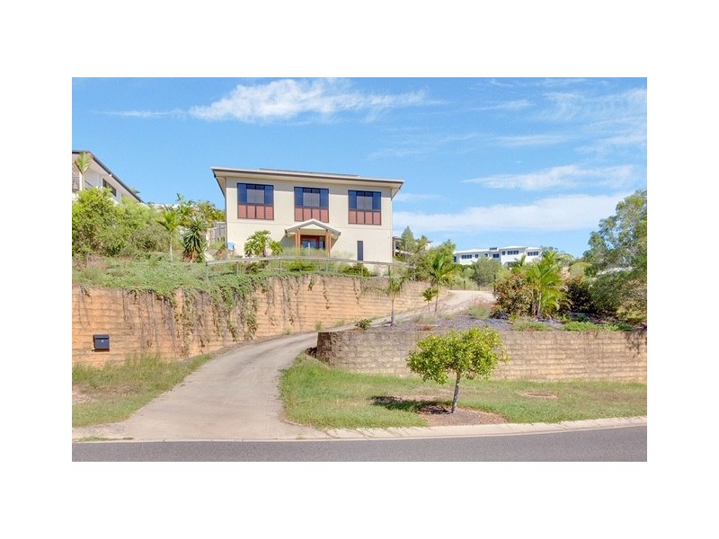 4 KOOWIN DRIVE, Kirkwood QLD 4680