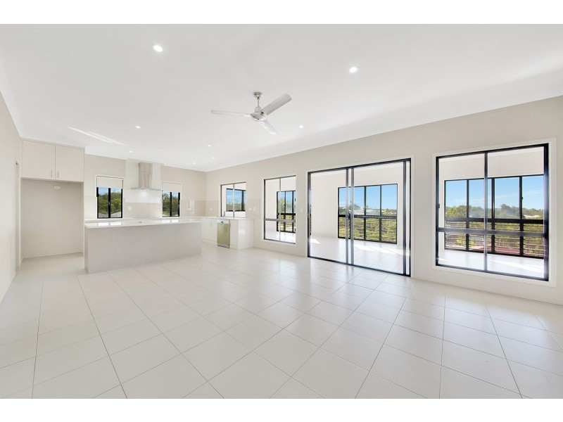 4 KOOWIN DRIVE, Kirkwood QLD 4680
