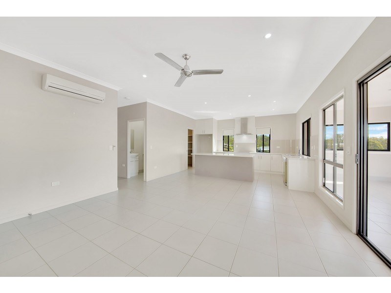 4 KOOWIN DRIVE, Kirkwood QLD 4680