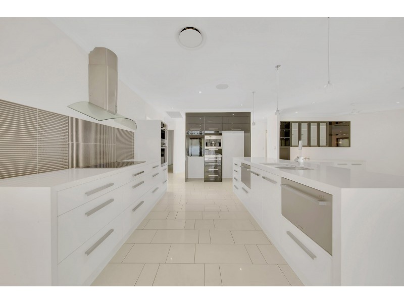 22 PARKSVILLE DRIVE, New Auckland QLD 4680