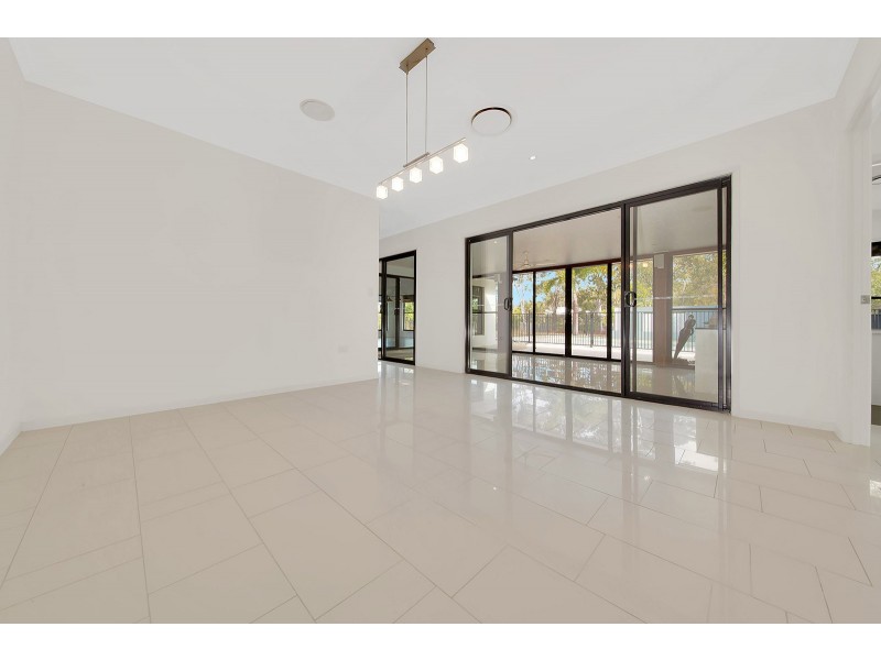 22 PARKSVILLE DRIVE, New Auckland QLD 4680