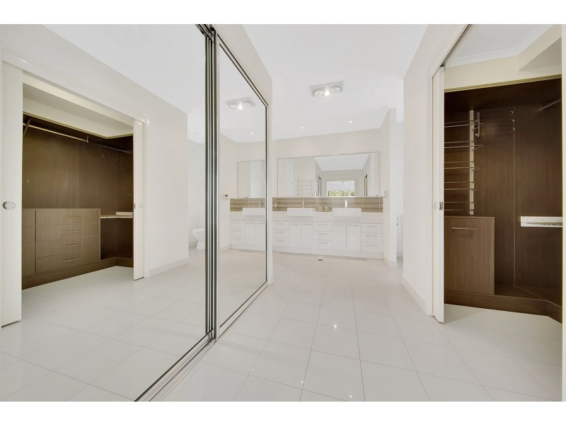 22 PARKSVILLE DRIVE, New Auckland QLD 4680