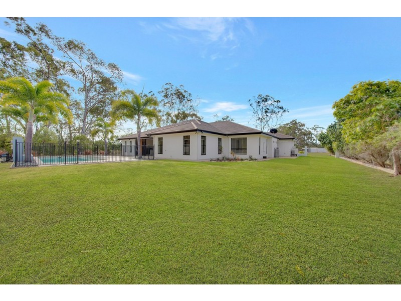 22 PARKSVILLE DRIVE, New Auckland QLD 4680