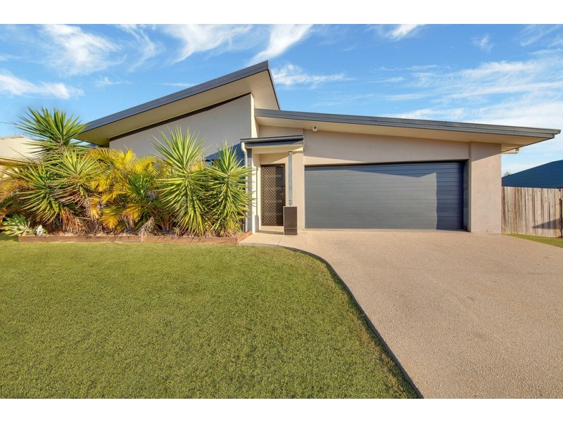 18 FLOREY PLACE, Kirkwood QLD 4680