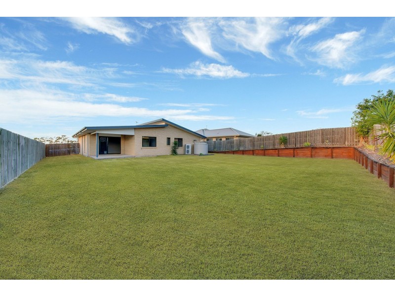 18 FLOREY PLACE, Kirkwood QLD 4680