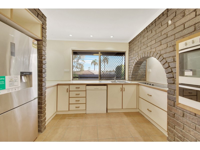 4 ILLAWONG COURT, Glen Eden QLD 4680
