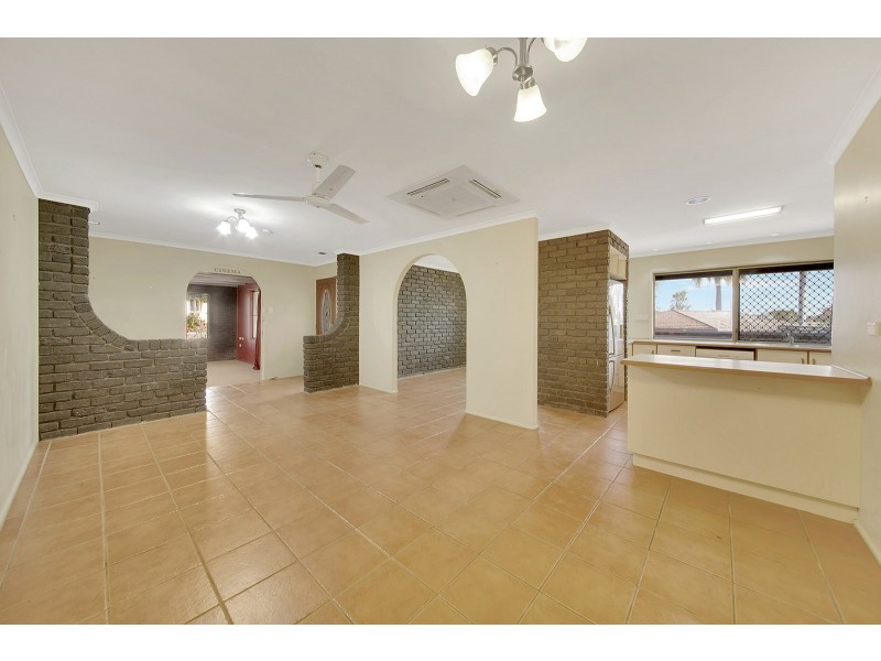 4 ILLAWONG COURT, Glen Eden QLD 4680