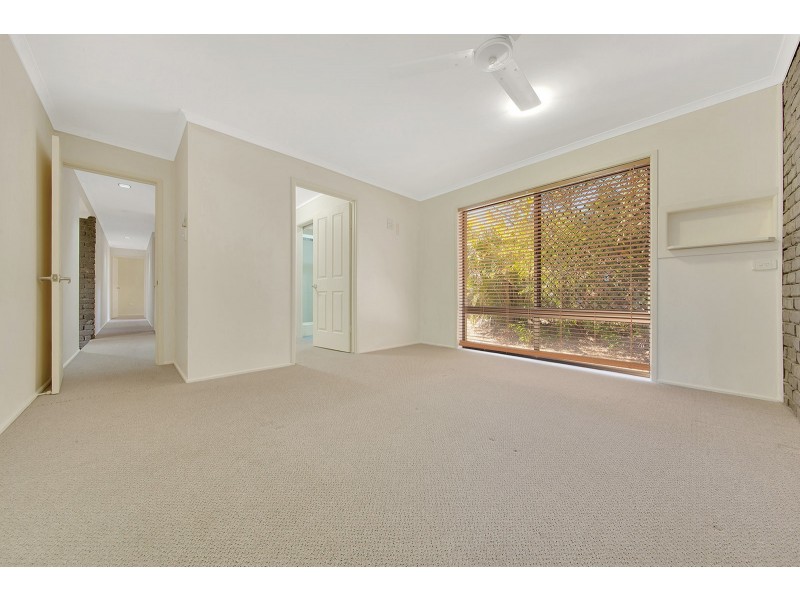 4 ILLAWONG COURT, Glen Eden QLD 4680