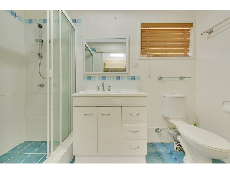 4 ILLAWONG COURT, Glen Eden QLD 4680