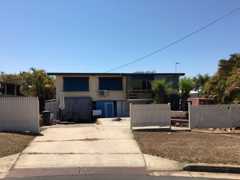 18 HANSEN CRESCENT, Clinton QLD 4680