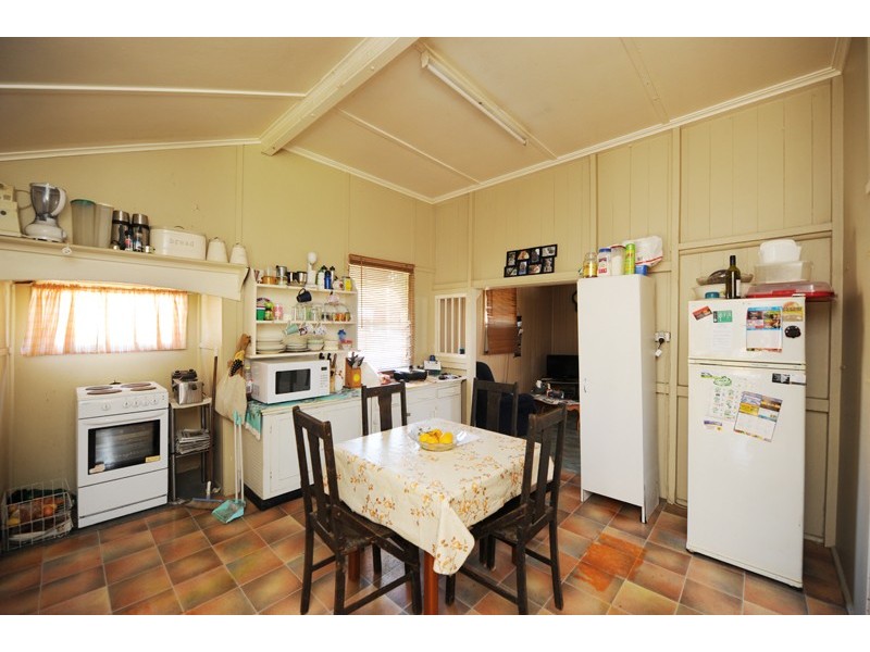 7 Derby Street, South Gladstone QLD 4680