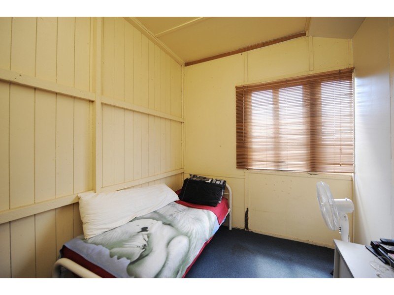 7 Derby Street, South Gladstone QLD 4680