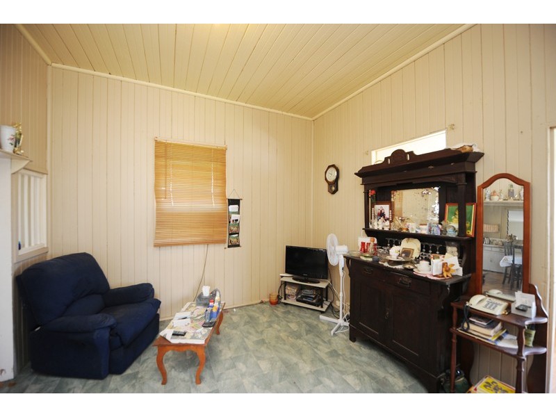 7 Derby Street, South Gladstone QLD 4680