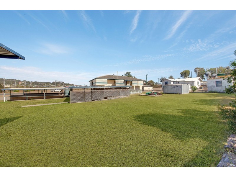 30-32 WOOD STREET, Barney Point QLD 4680