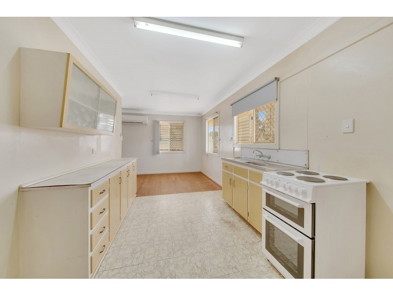 30-32 WOOD STREET, Barney Point QLD 4680