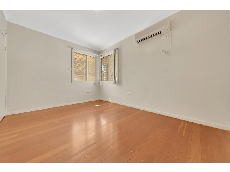 30-32 WOOD STREET, Barney Point QLD 4680