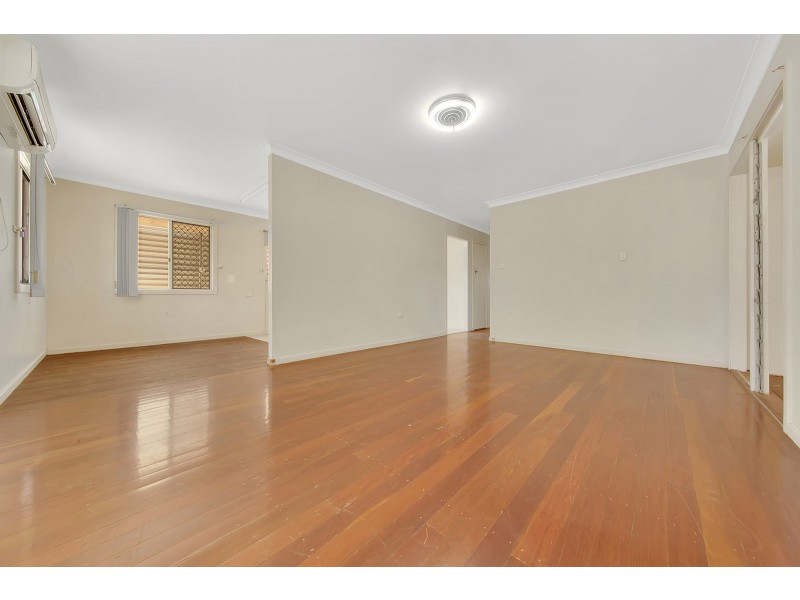 30-32 WOOD STREET, Barney Point QLD 4680