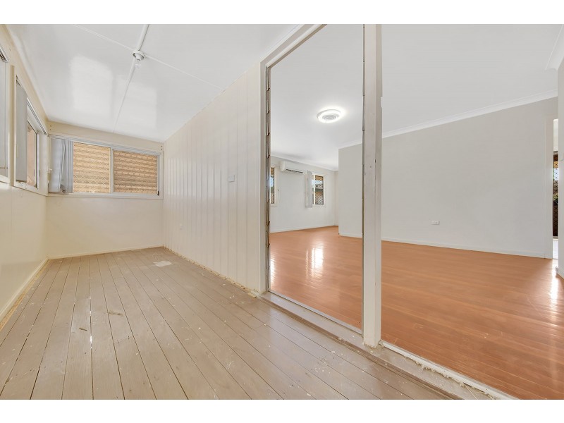 30-32 WOOD STREET, Barney Point QLD 4680