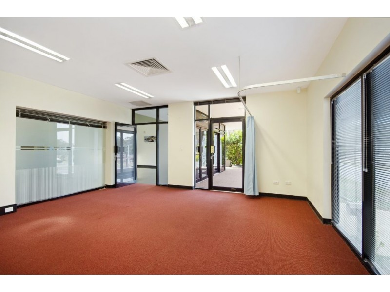 1 MANNING STREET, South Gladstone QLD 4680