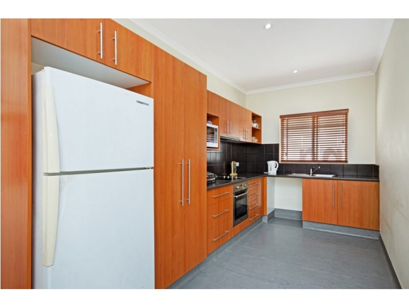 1 MANNING STREET, South Gladstone QLD 4680