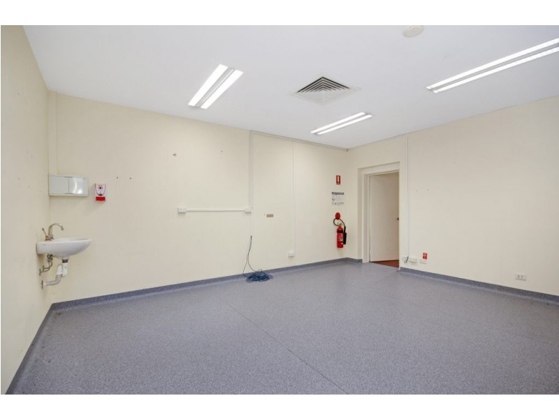 1 MANNING STREET, South Gladstone QLD 4680