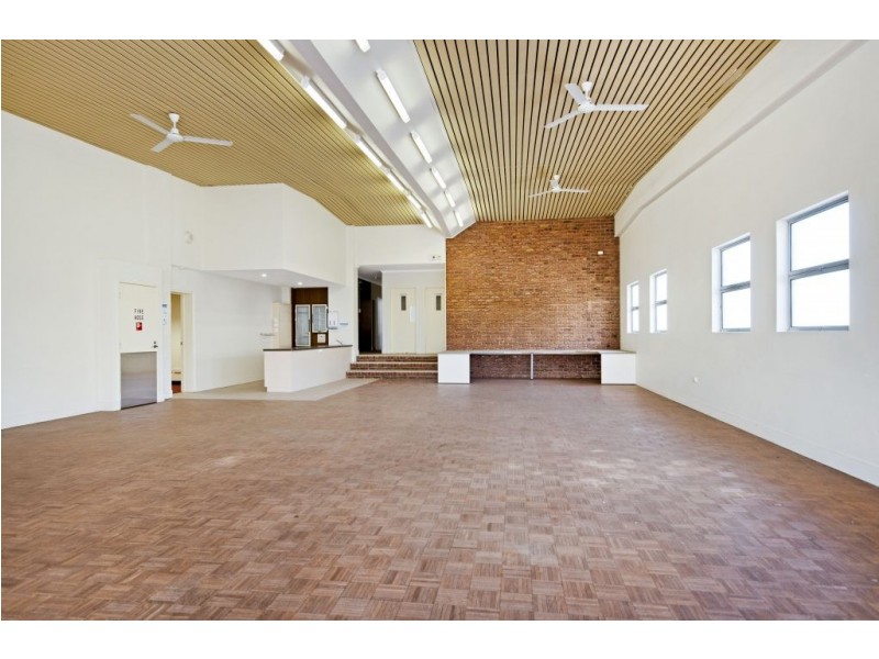 1 MANNING STREET, South Gladstone QLD 4680