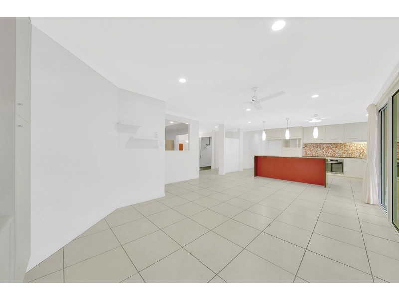 22 CARTHURBIE COURT, New Auckland QLD 4680