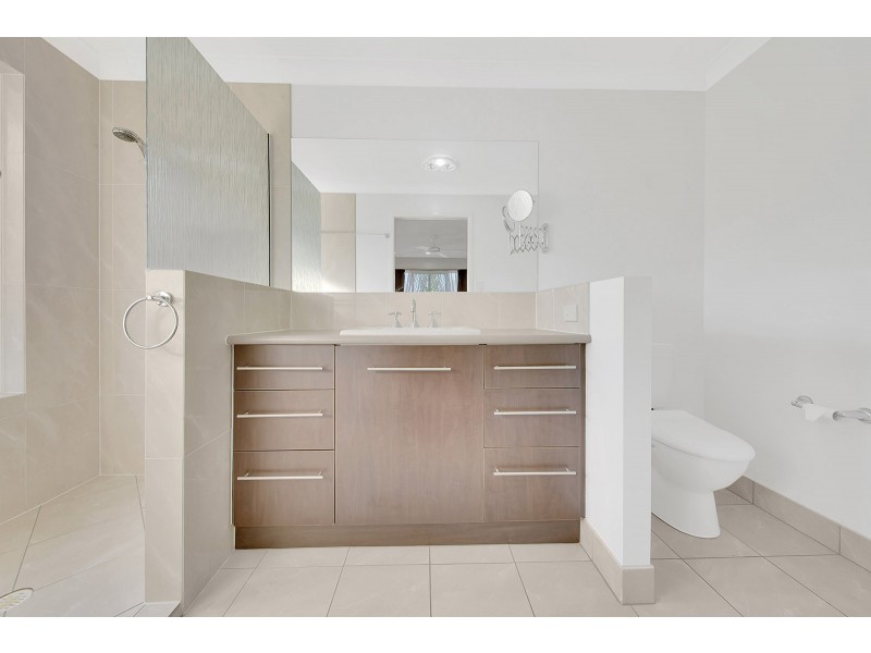 22 CARTHURBIE COURT, New Auckland QLD 4680