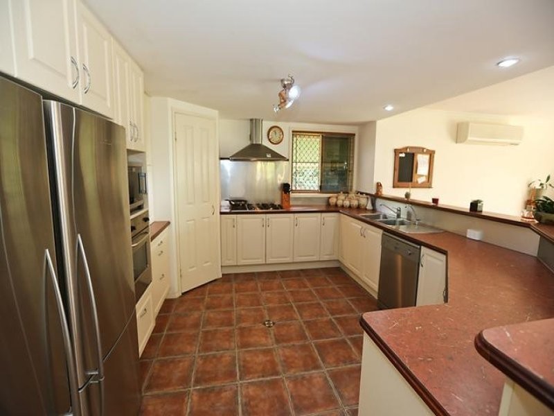 5 JAMES COURT, Telina QLD 4680