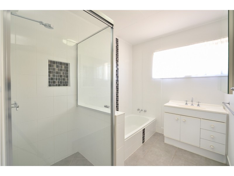 98 ALLUNGA DRIVE, Glen Eden QLD 4680