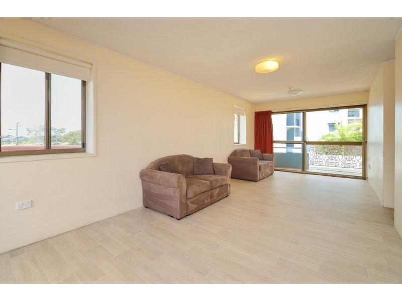 13/7 KENT STREET, West Gladstone QLD 4680