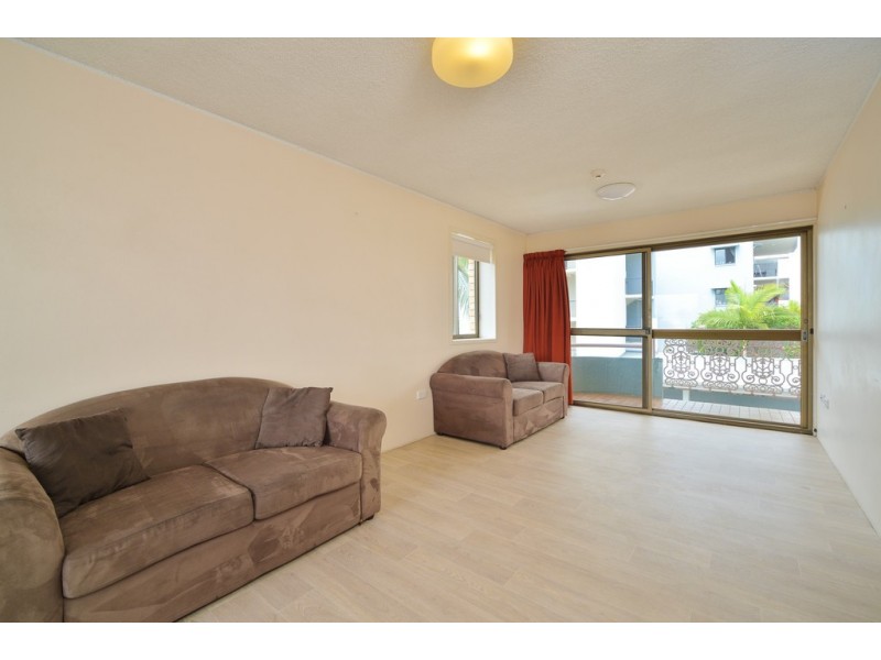 13/7 KENT STREET, West Gladstone QLD 4680