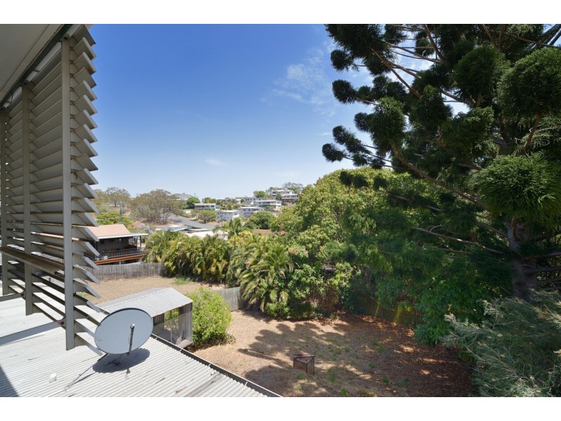 9 PETERS CRESCENT, West Gladstone QLD 4680
