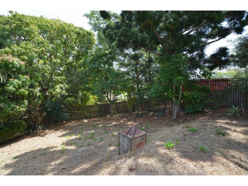 9 PETERS CRESCENT, West Gladstone QLD 4680