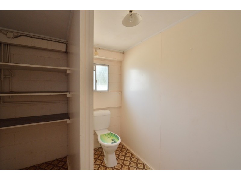 9 PETERS CRESCENT, West Gladstone QLD 4680
