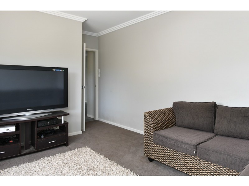 27 WEST RIDGE CRESCENT, West Gladstone QLD 4680
