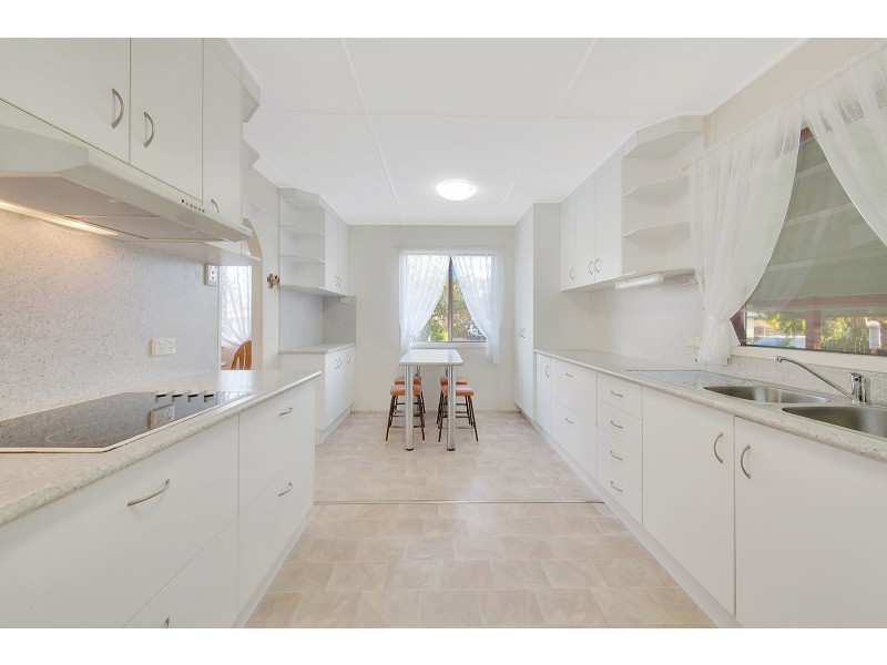 18 MCCRAY STREET, Barney Point QLD 4680