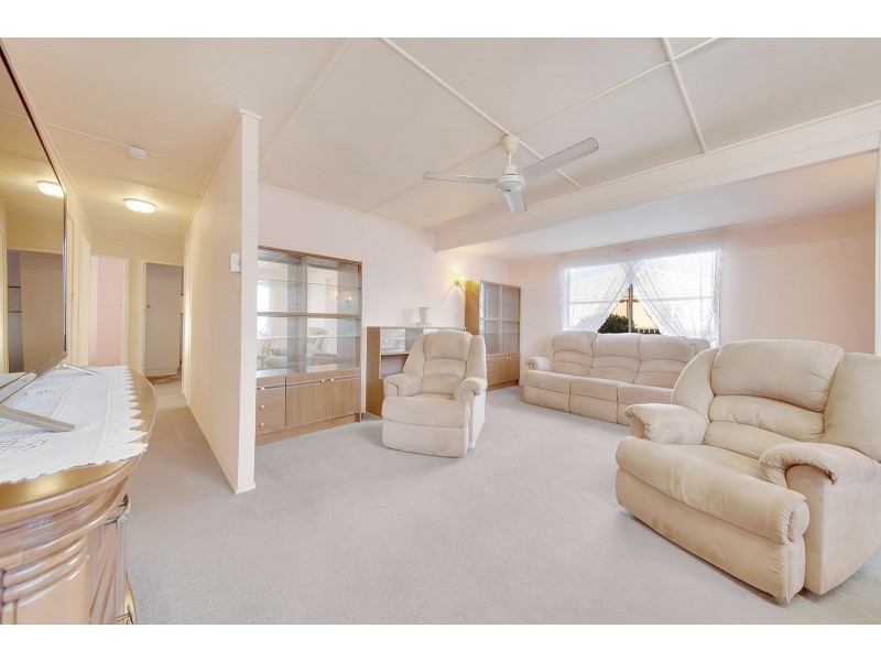 18 MCCRAY STREET, Barney Point QLD 4680