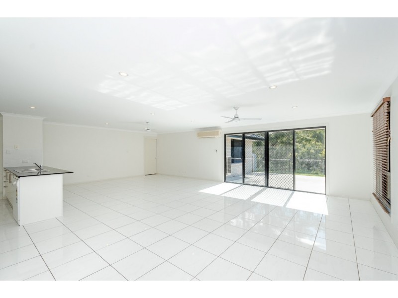 4 BEAVER AVENUE, South Gladstone QLD 4680