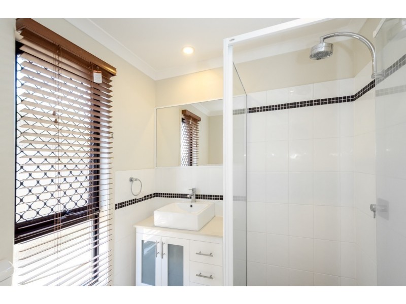 3 ALBATROS CLOSE, South Gladstone QLD 4680