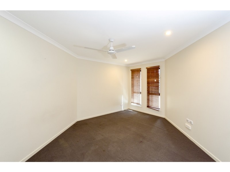 3 ALBATROS CLOSE, South Gladstone QLD 4680
