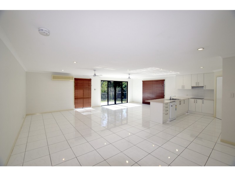 6 BEAVER AVENUE, South Gladstone QLD 4680