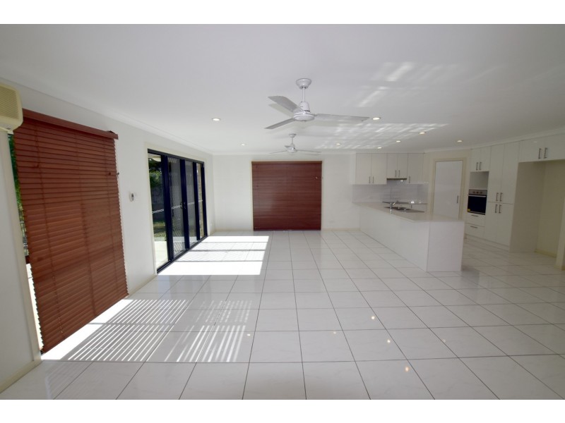 6 BEAVER AVENUE, South Gladstone QLD 4680