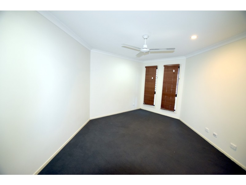 6 BEAVER AVENUE, South Gladstone QLD 4680