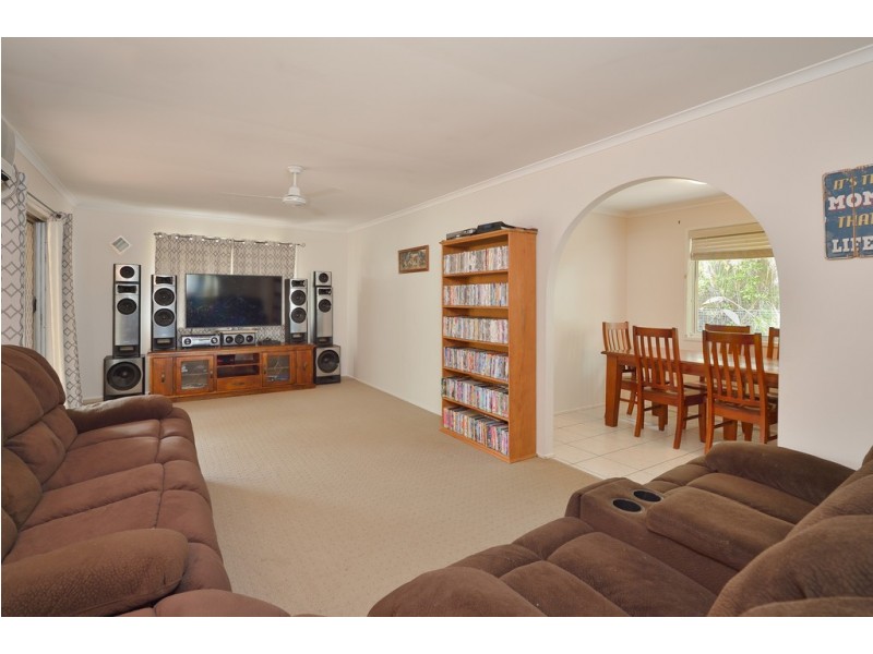 8 TENBY CLOSE, Telina QLD 4680