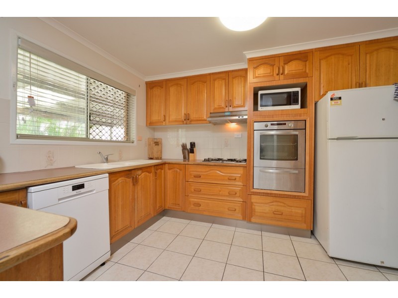 8 TENBY CLOSE, Telina QLD 4680